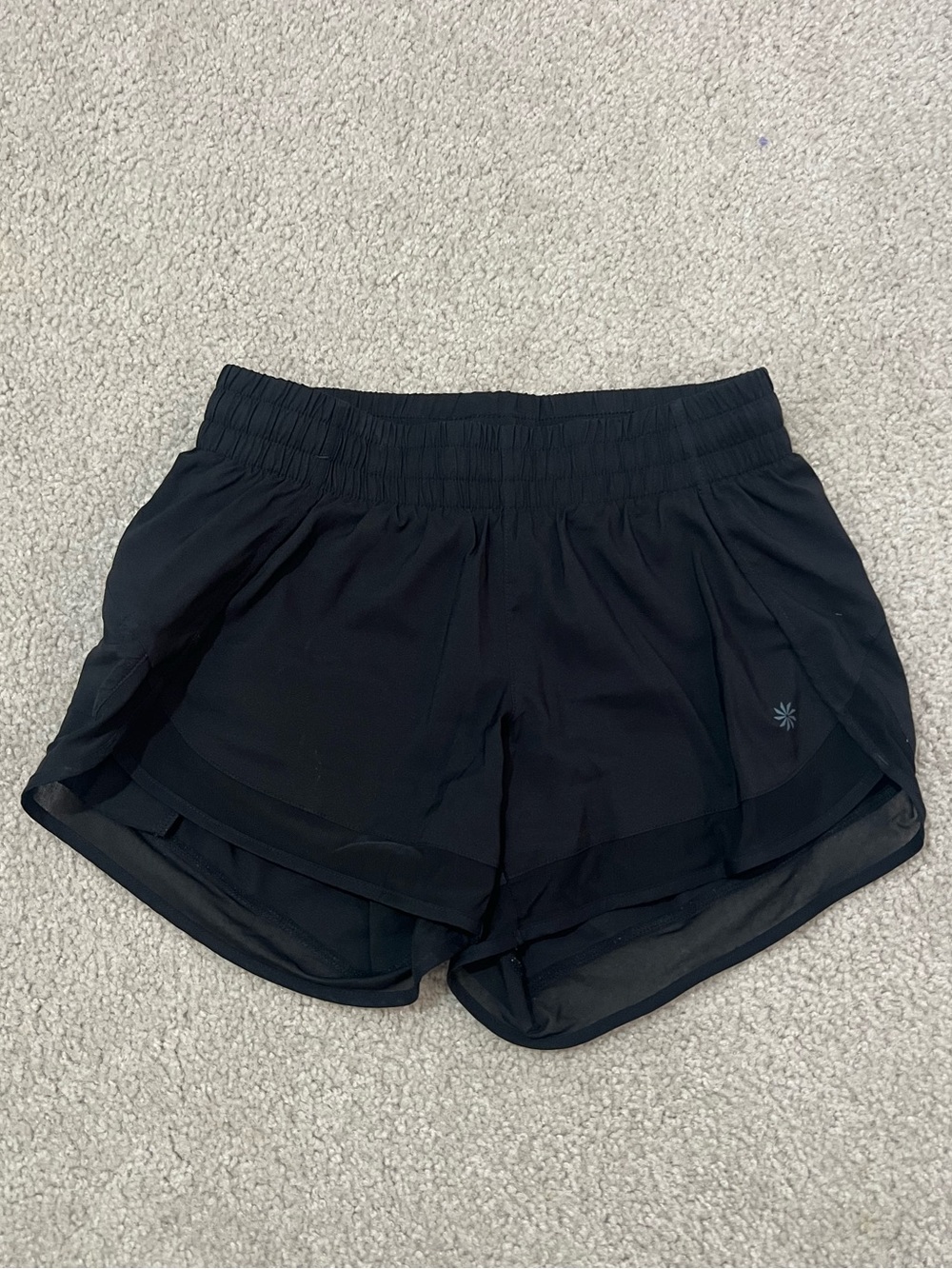 Athleta mesh pacer run short 4” Size XXS